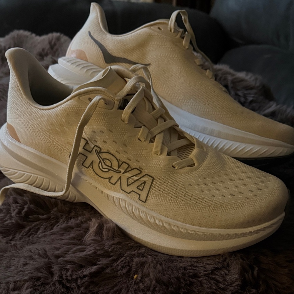Hoka Women's Running Shoes - Cream